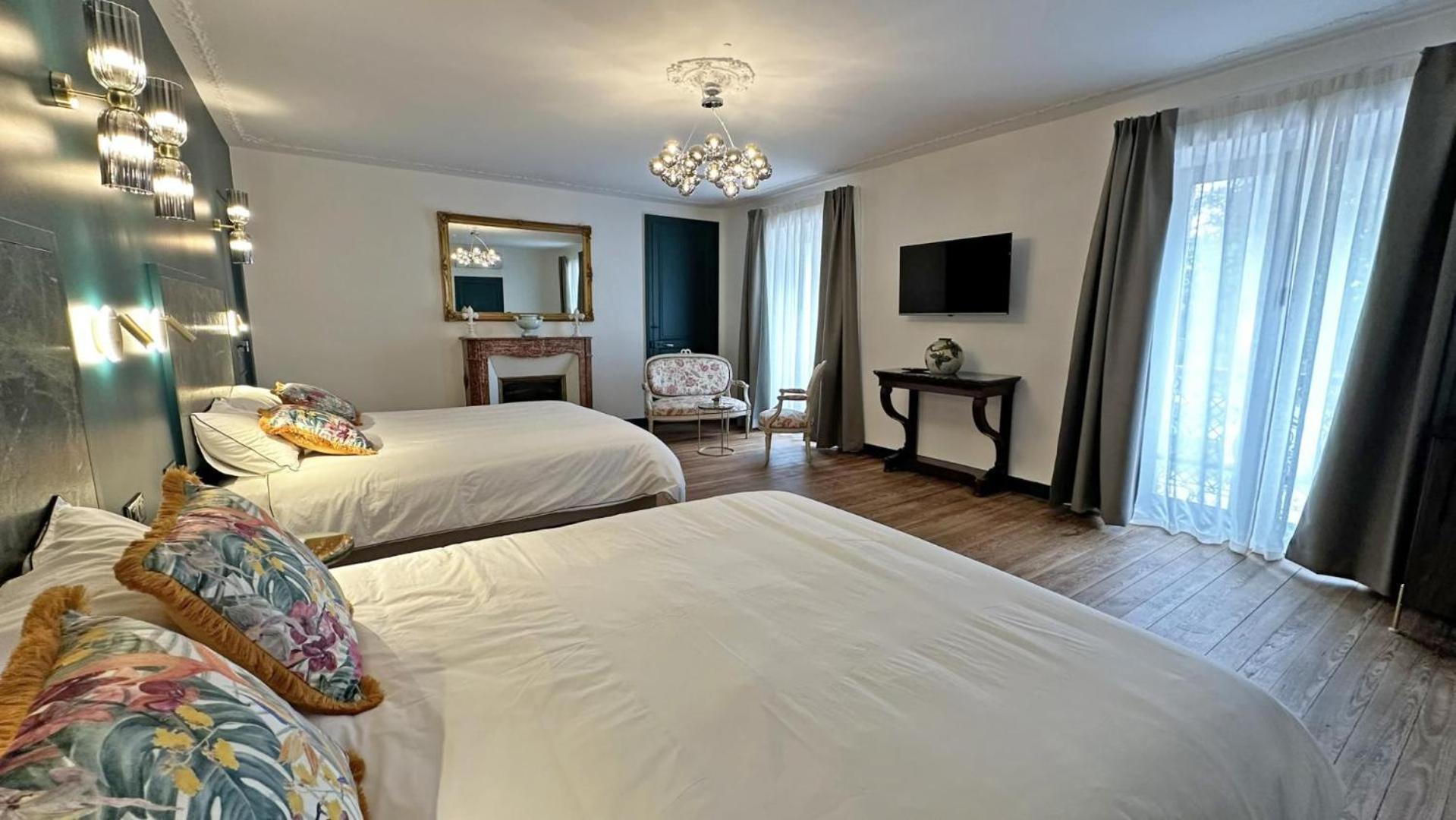 Bed and Breakfast Le Manoir Des Perrieres Rochechouart Zewnętrze zdjęcie