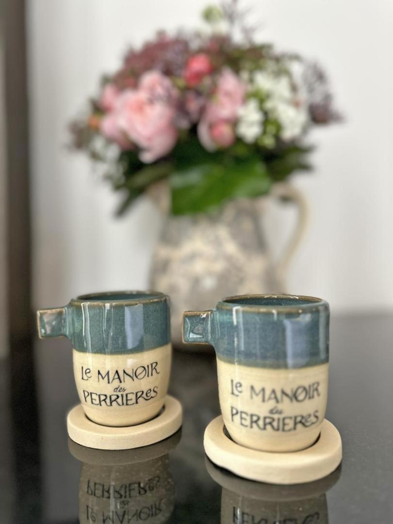 Bed and Breakfast Le Manoir Des Perrieres Rochechouart Zewnętrze zdjęcie